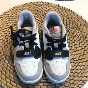 Nike boys sneakers size 11 toddler.